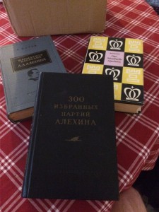 3 classic books! Kotov's 2-volume biography of Alekhine (1 volume in Russian, 1 volume in German) and Panov's Alekhine 300 Selected Games